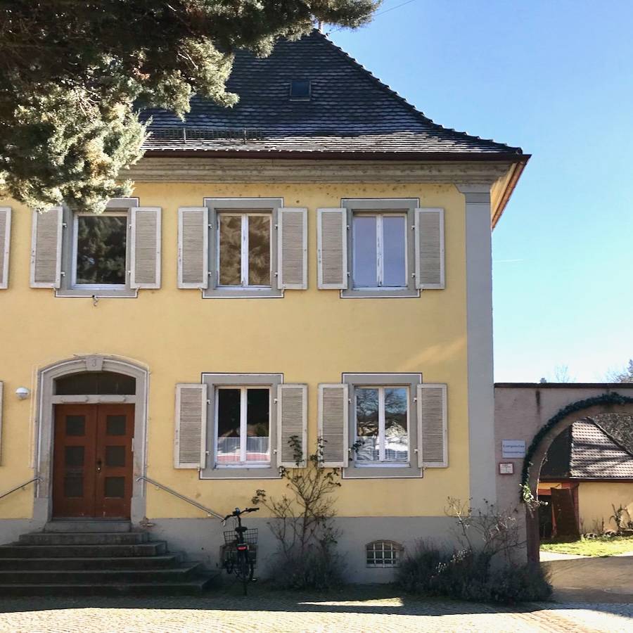 Pfarrhaus und Pfarrbüro